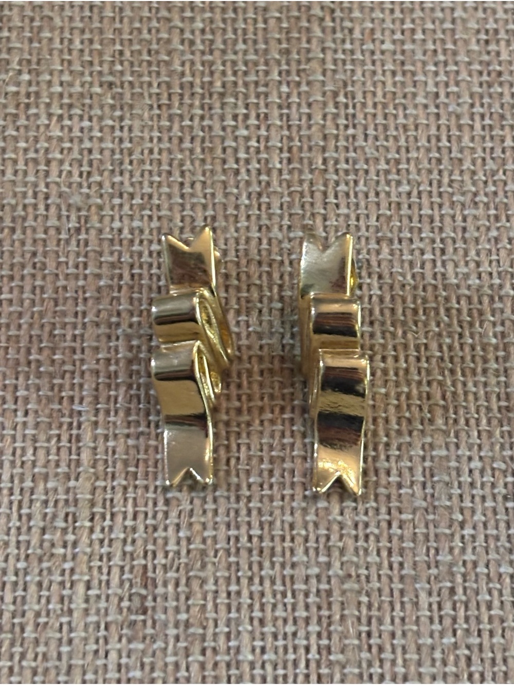 Vintage AVON Festive Ribbon Goldtone Pierced Earrings
